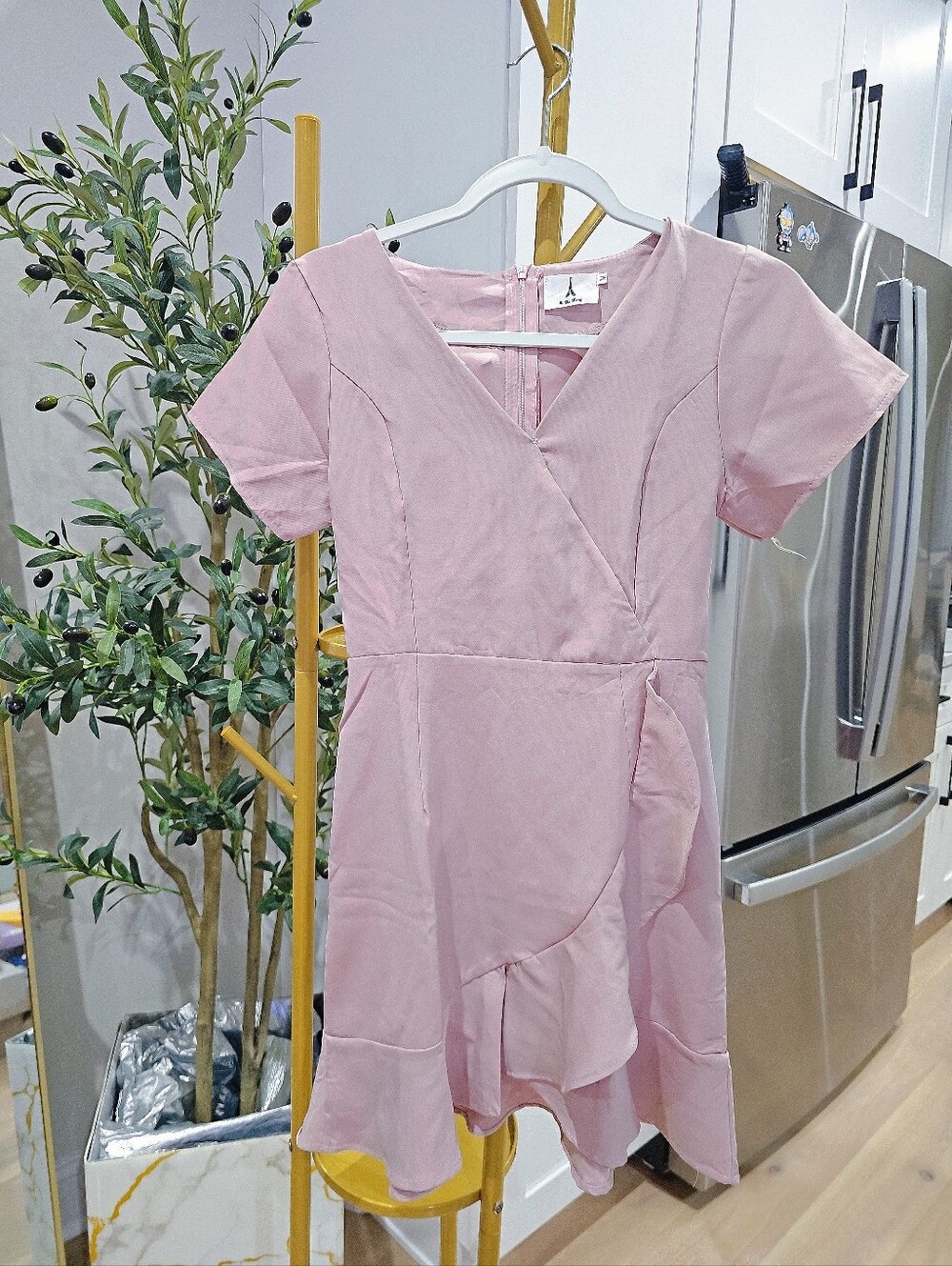 Women's Pink Short Sleeve V-Neck Ruffle Dress Size S